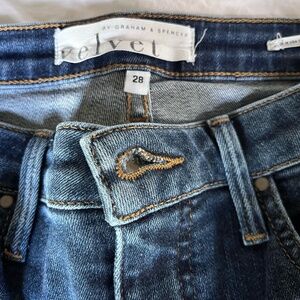 EUC Karolina Hi Rise Straight Leg Cut Off; 28; Blue